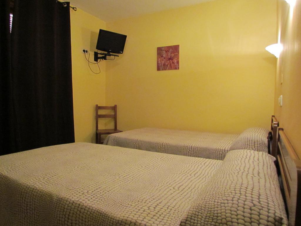 Hostal Las Rumbas Nuévalos Quarto foto