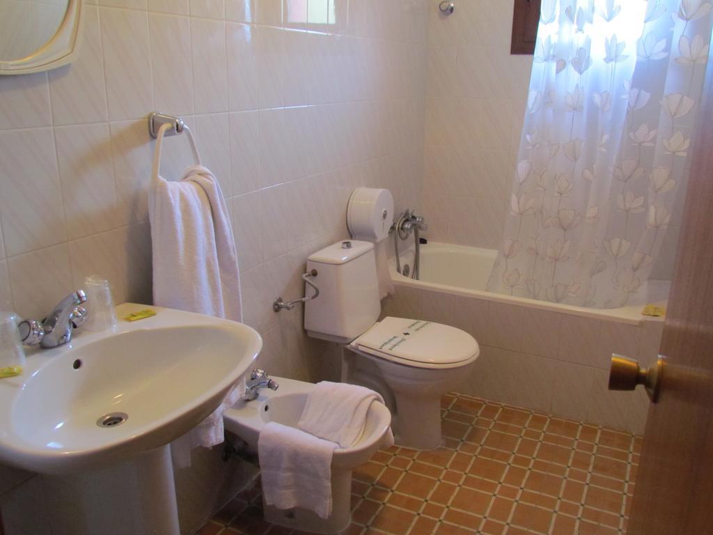 Hostal Las Rumbas Nuévalos Quarto foto