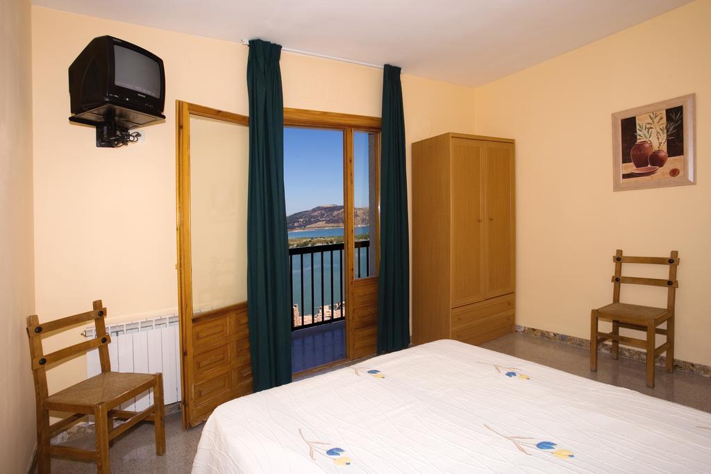 Hostal Las Rumbas Nuévalos Quarto foto